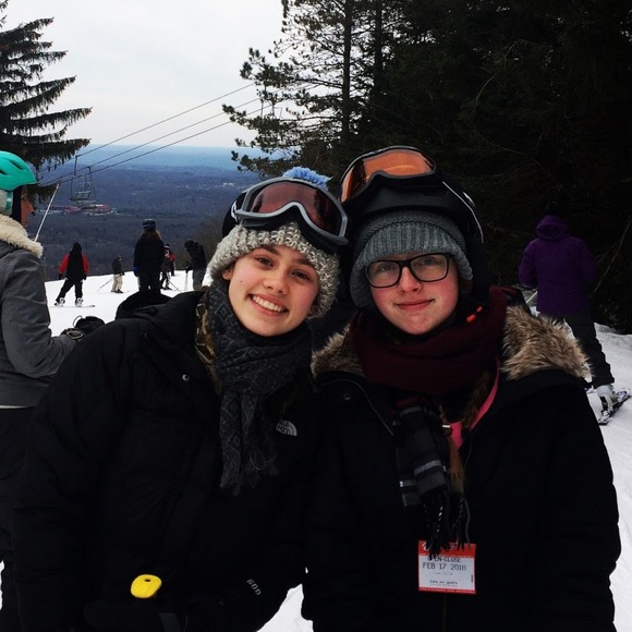 Meet your Posher, Ari - Picture 1 of 1